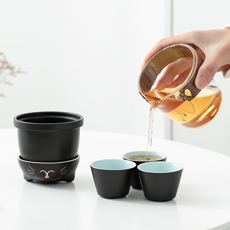 "Purr-fection" travel tea set