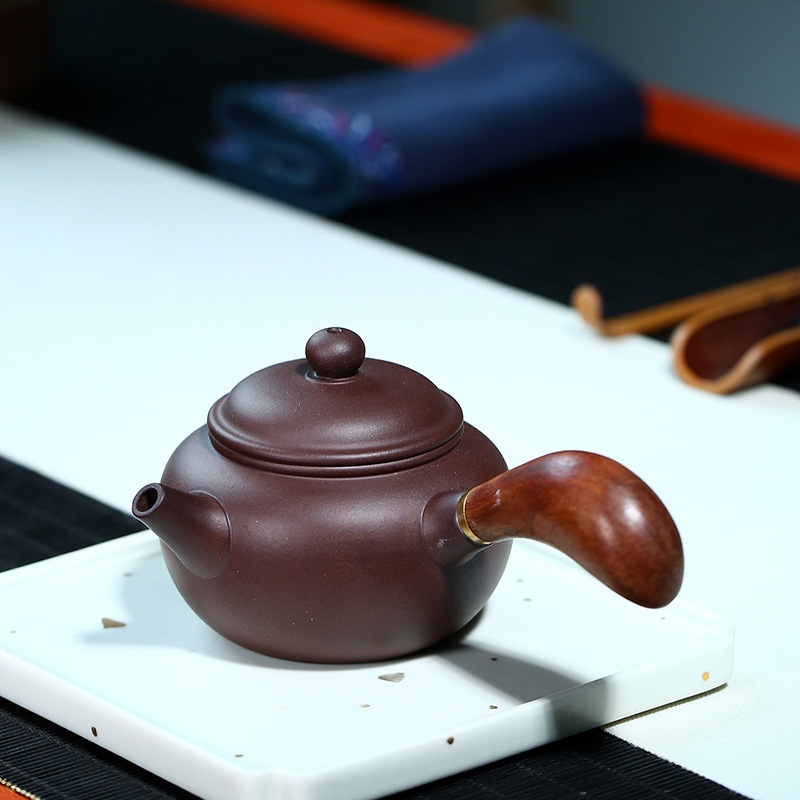 "Dunhong" Teapot